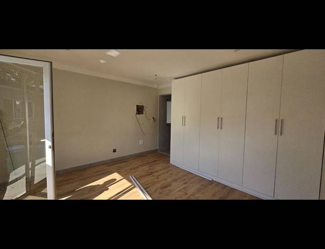 5 BEDROOM HOUSE FOR SALE IN WIERDA PARK